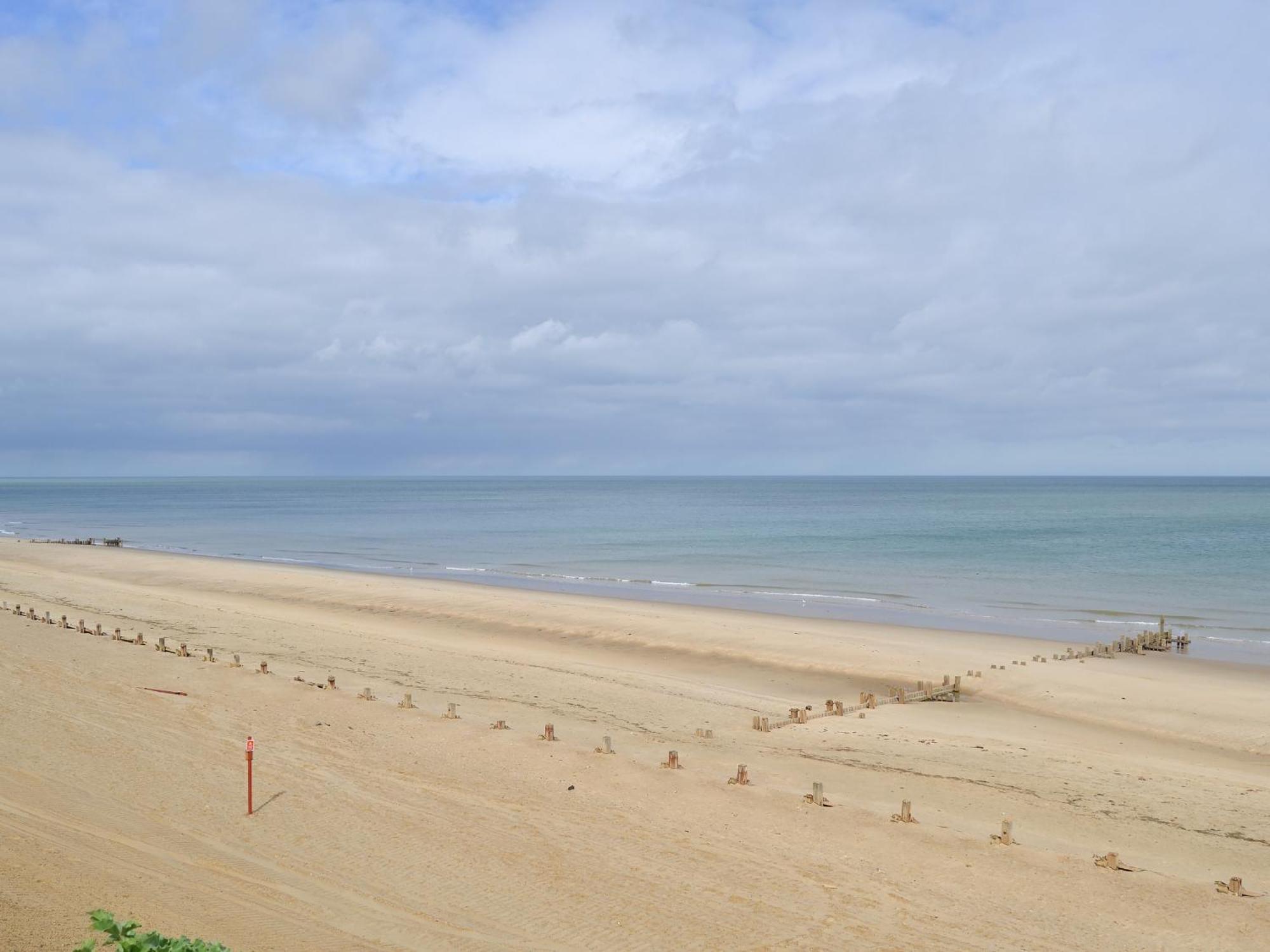 Once Upon A Tide Villa Bacton  Exterior photo